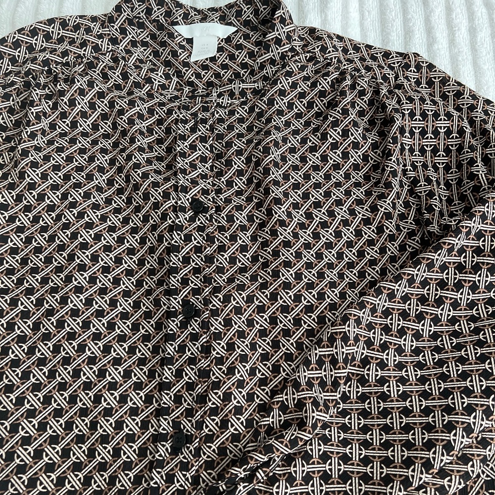 Long sleeve dressy top